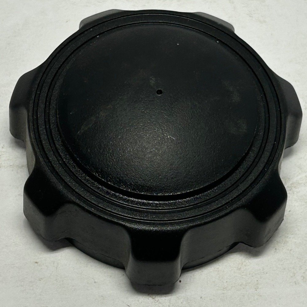 Cub Cadet Fuel Cap 751-3111 Black Vented Gas Cap for Lawn Mowers